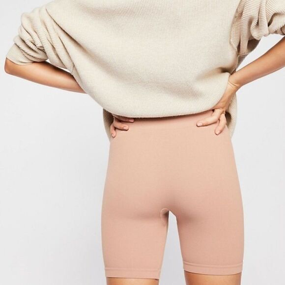 Free People Ribbed Seamless Bike Shorts in color Ballet - Picture 3 of 5